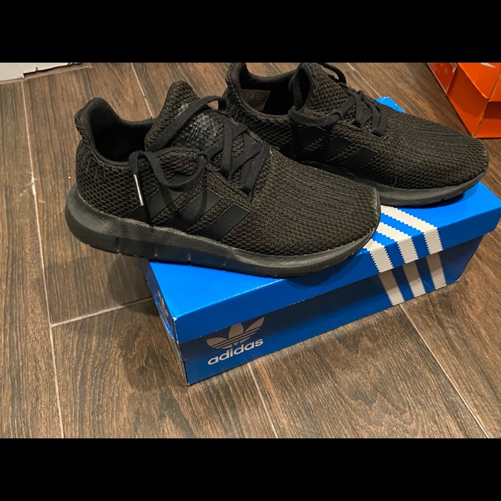 Swift Run Adidas kids shoes